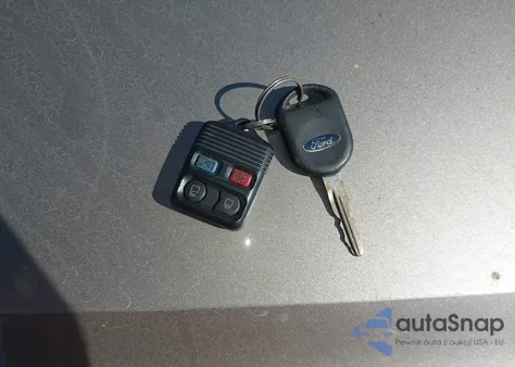 2002 Ford Explorer Sport Trac z USA, uszkodzony, nr VIN 1FMZU67E72UD26241